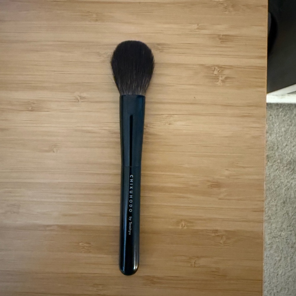Chikuhodo cheek/highlight  Z-8 brush